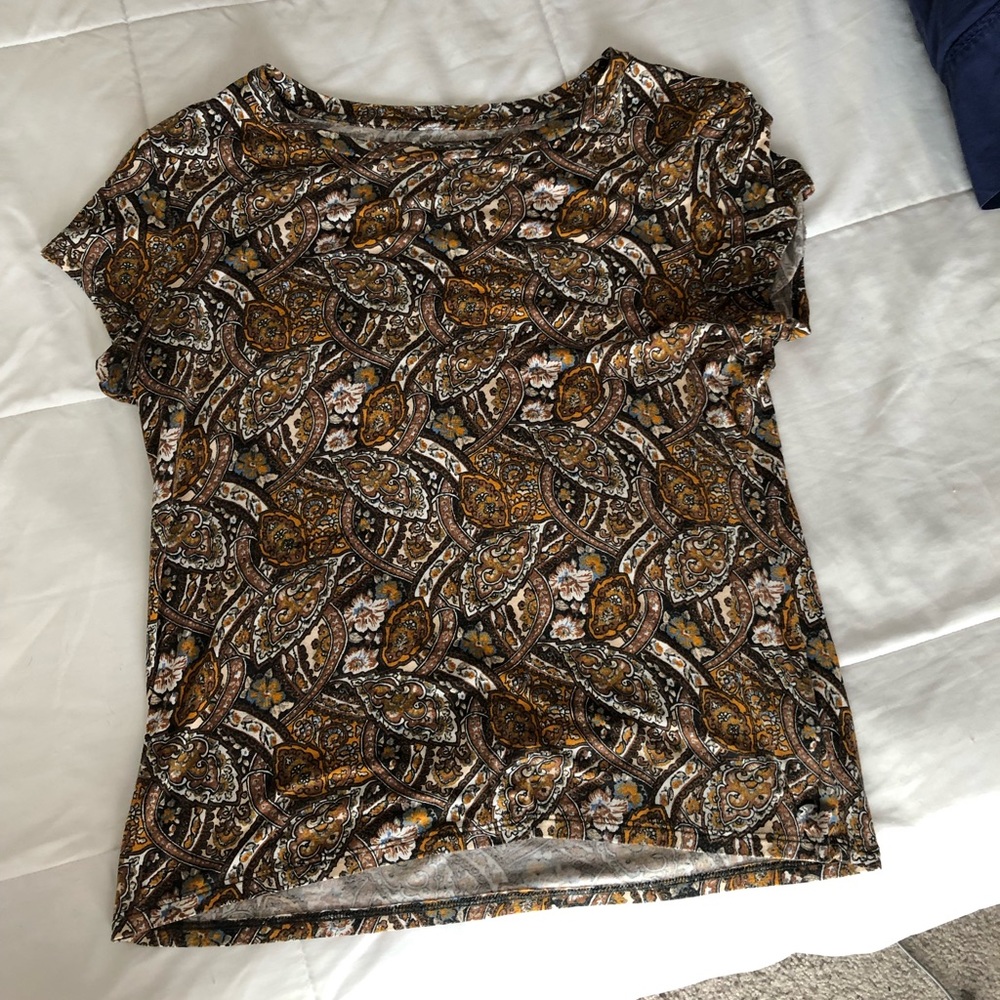 - Paisley T-Shirt. Very light weight and soft material